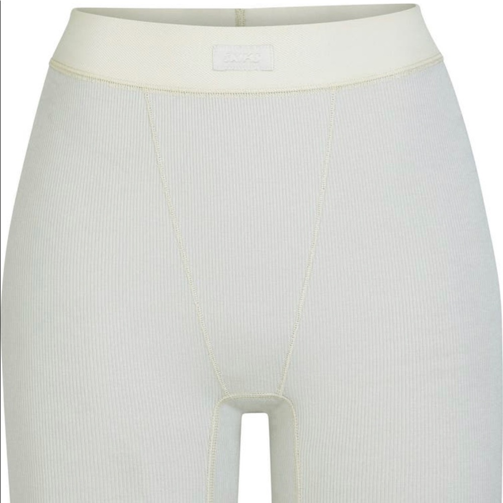 SKIMS SOFT LOUNGE BOXER - Color no longer available on website. New with tags